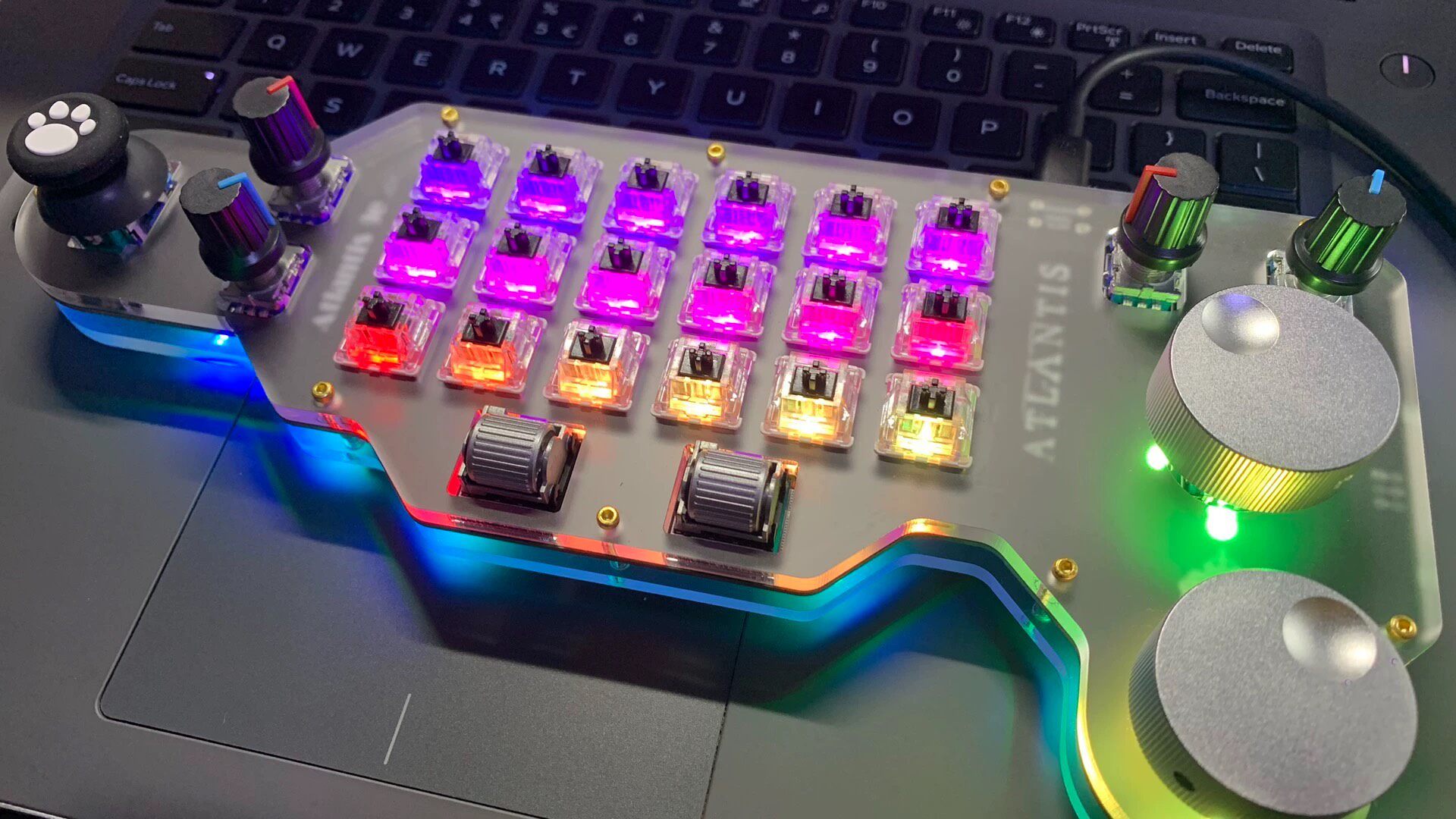 Tastiera Meccanica Cablata 9eJ - Usb Hub Gaming recensione e prezzo