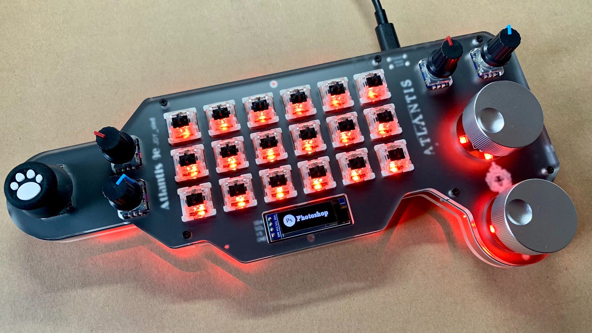 Tastiera Meccanica Cablata 9eJ - Usb Hub Gaming recensione e prezzo