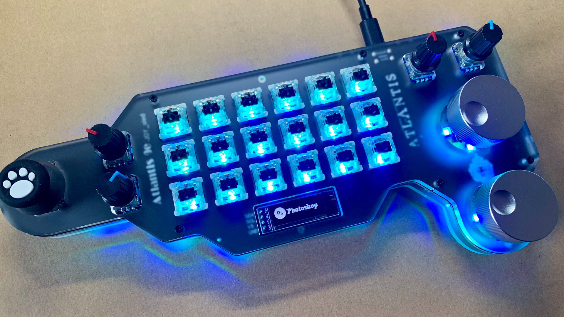 Tastiera Meccanica Cablata 9eJ - Usb Hub Gaming recensione e prezzo