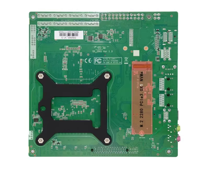 Scheda Madre Topton N21 11-Bay - Pc Gaming Amd Ryzen 7 recensione e prezzo